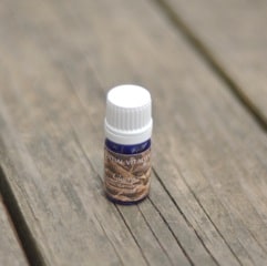 Clove bud essential oil single